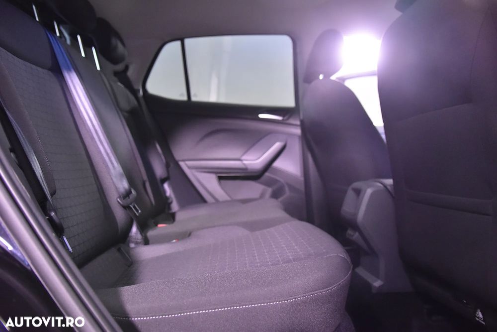 Volkswagen T-Cross - 12