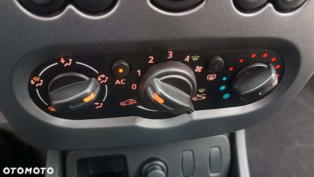 Dacia Duster 1.6 16V 4x2 - 27