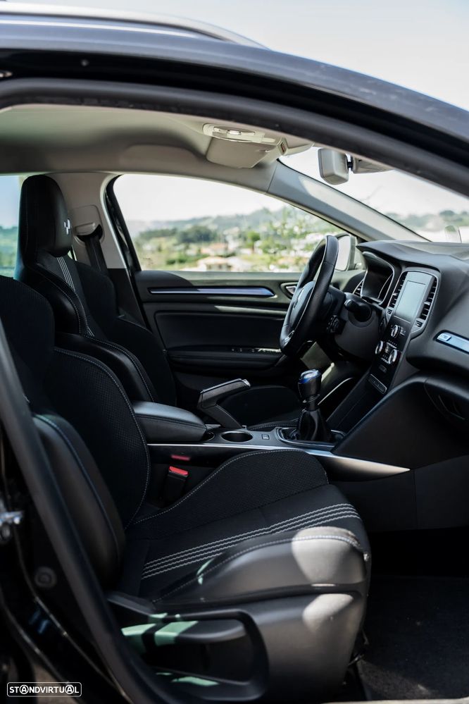 Renault Mégane Sport Tourer 1.5 dCi GT Line - 22