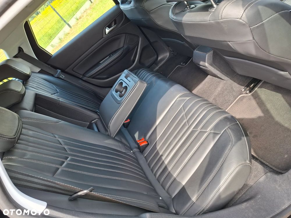 Peugeot 308 1.6 BlueHDi Allure S&S - 19