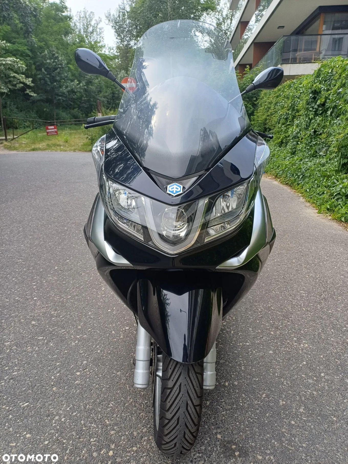 Piaggio X10 - 1