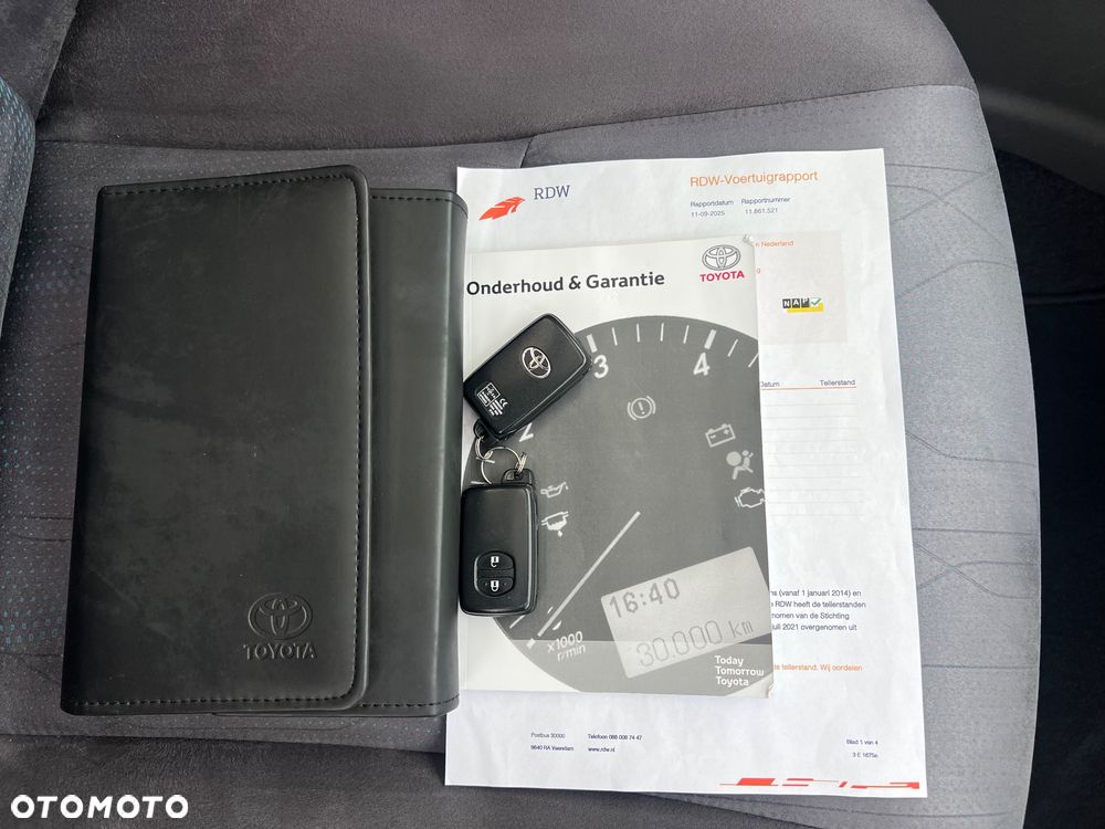 Toyota Prius+ (Hybrid) Executive - 40