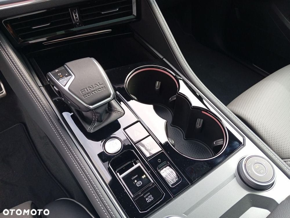 Volkswagen Touareg - 16