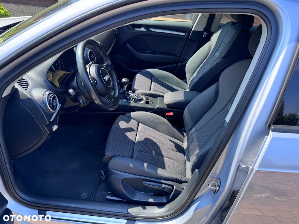 Audi A3 Sportback 1.6 TDI ultra Attraction - 9