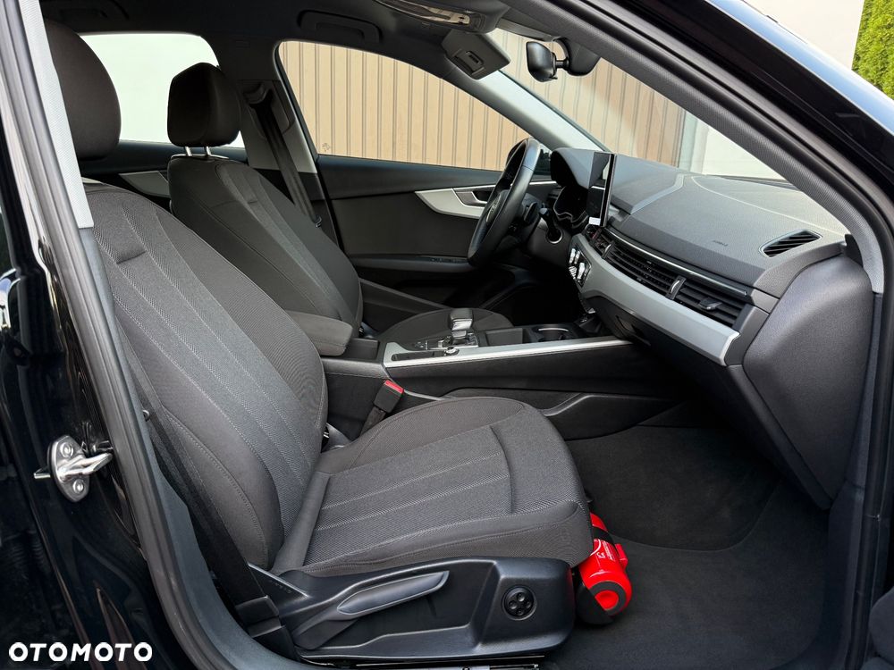 Audi A4 Limousine 35 TFSI mHEV Advanced S tronic - 11