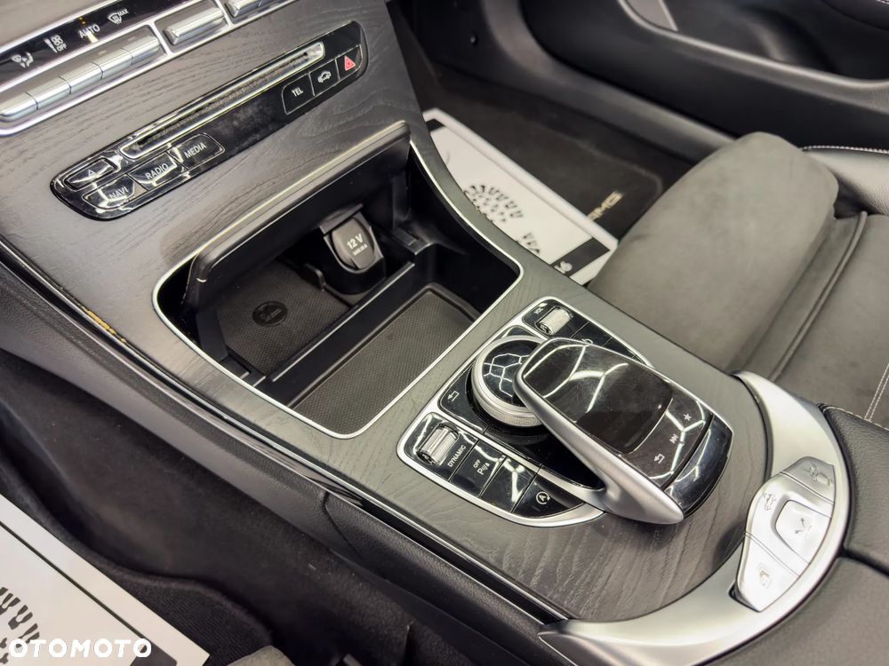 Mercedes-Benz Klasa C 220 CDI 7G-TRONIC Edition - 28