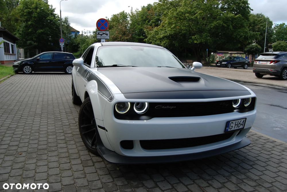 Dodge Challenger - 6