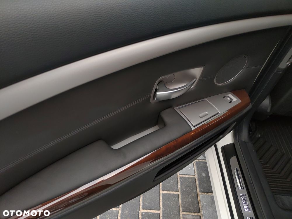 BMW Seria 7 740i - 16
