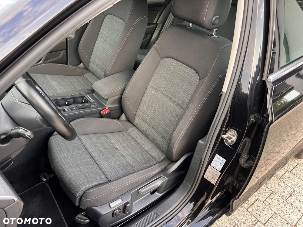 Volkswagen Passat 2.0 TDI EVO Business - 7