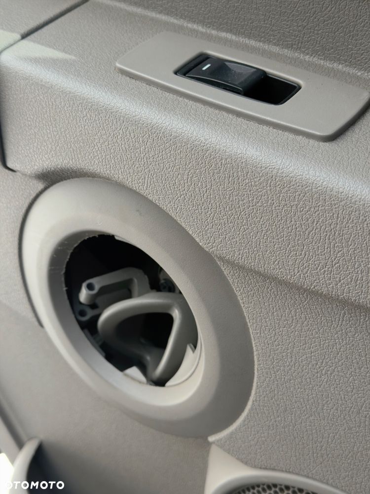 Jeep Commander - 25