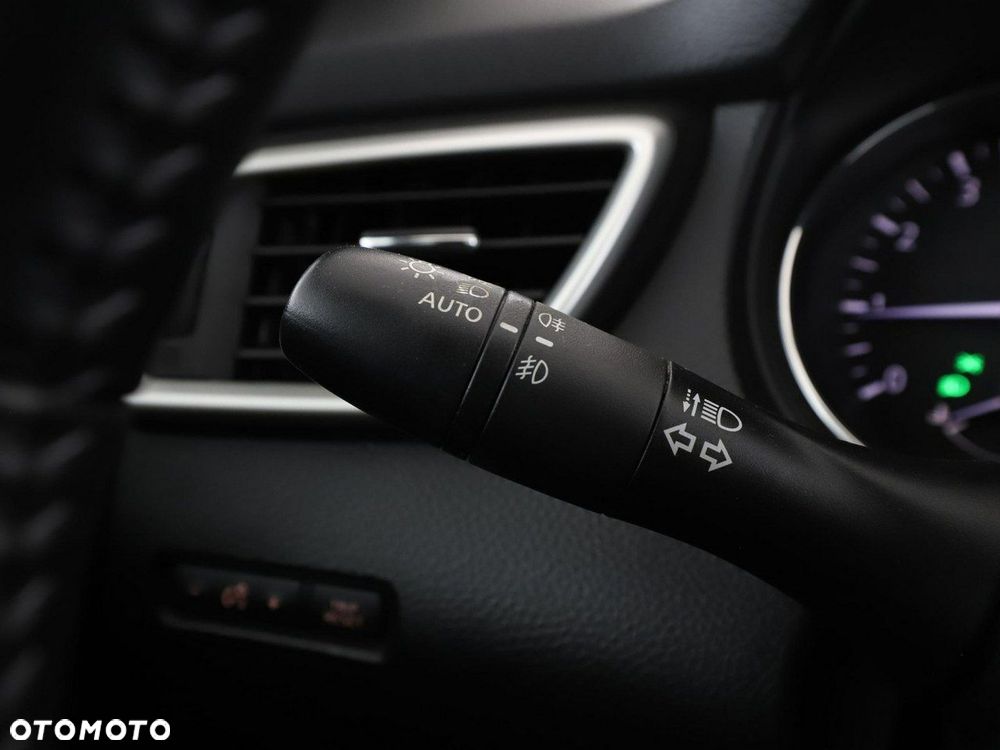 Nissan Qashqai 1.2 DIG-T N-Connecta - 30