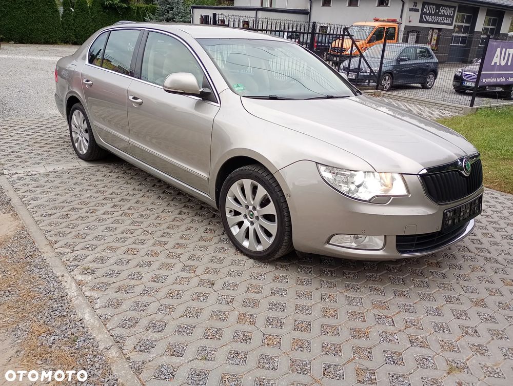 Skoda Superb 1.8 TSI Business DSG - 8