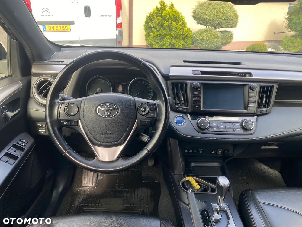 Toyota RAV4 - 9