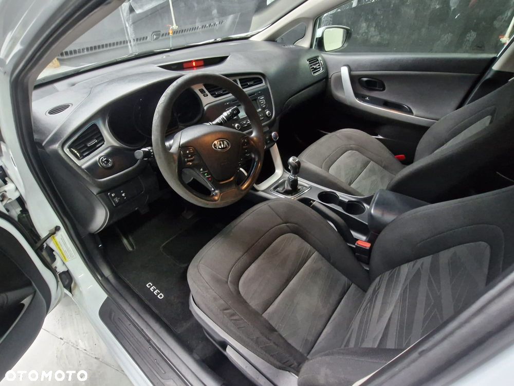 Kia Ceed 1.6 CRDi L - 4