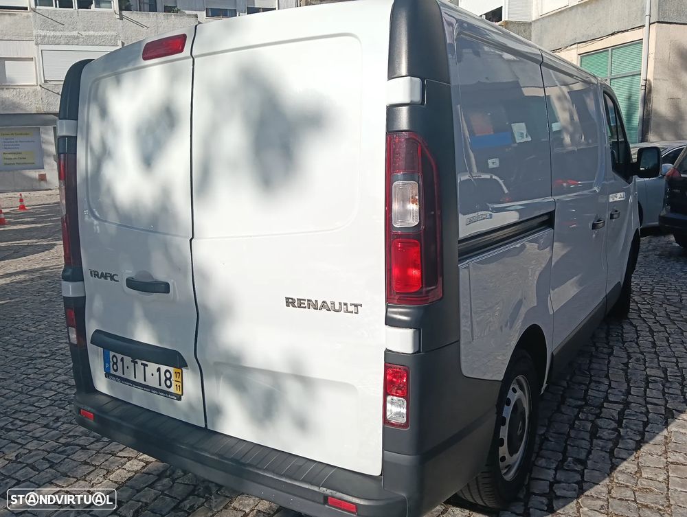 Renault Trafic - 16