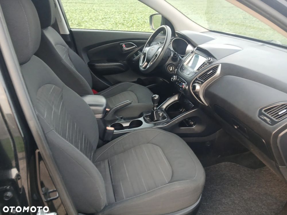 Hyundai ix35 - 23