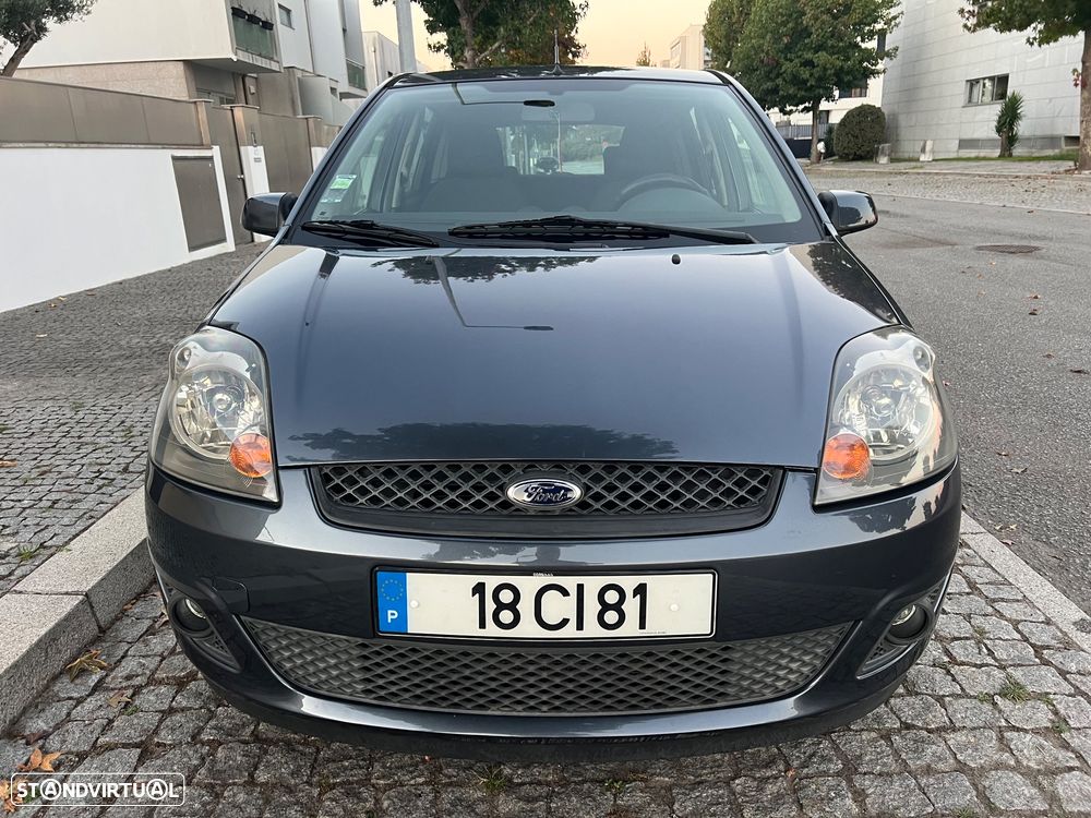 Ford Fiesta 1.25 Trend - 12