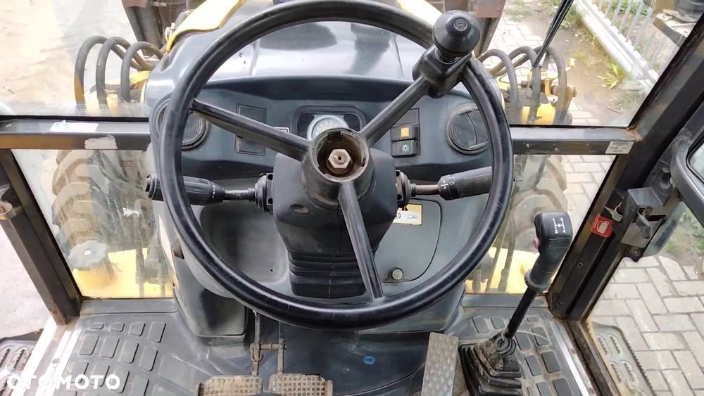 New Holland B100B - 6