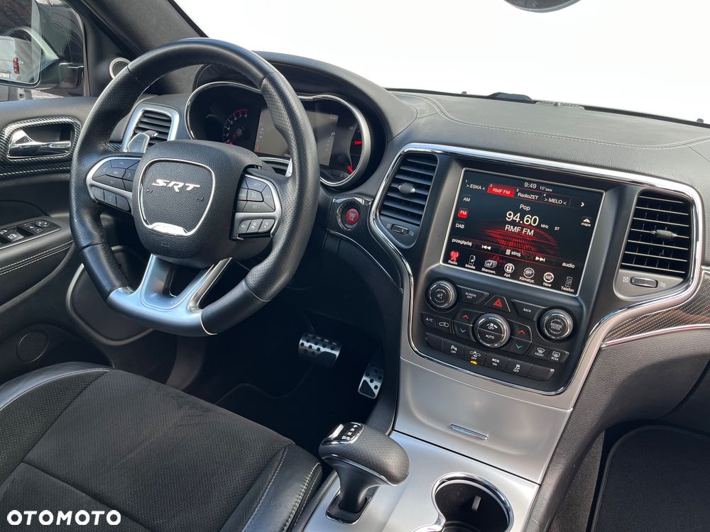 Jeep Grand Cherokee SRT - 8