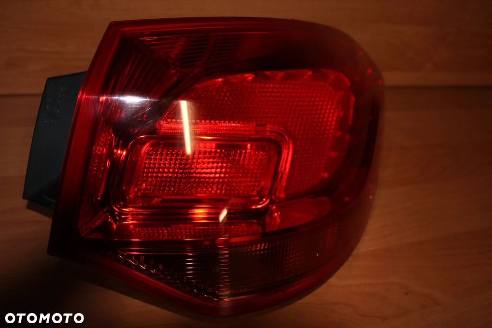 LAMPA PRAWA TYLNA PRAWY TYŁ W BŁOTNIK JASNA OPEL ASTRA J KOMBI EUROPA ORYGINALNA 13282243 - 3