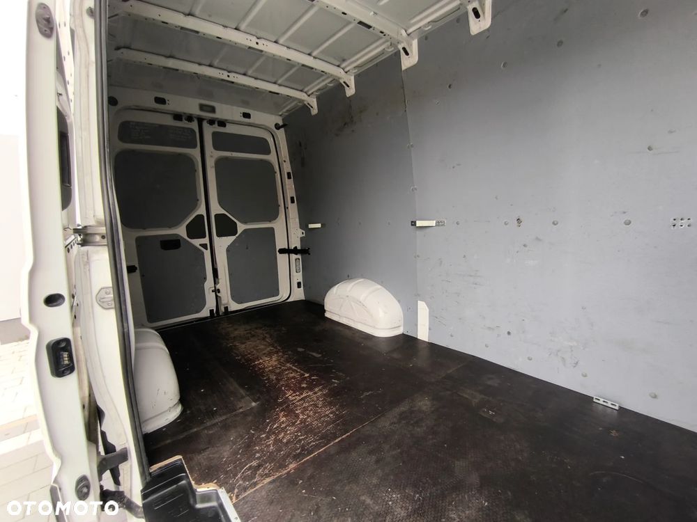 Volkswagen Crafter - 22