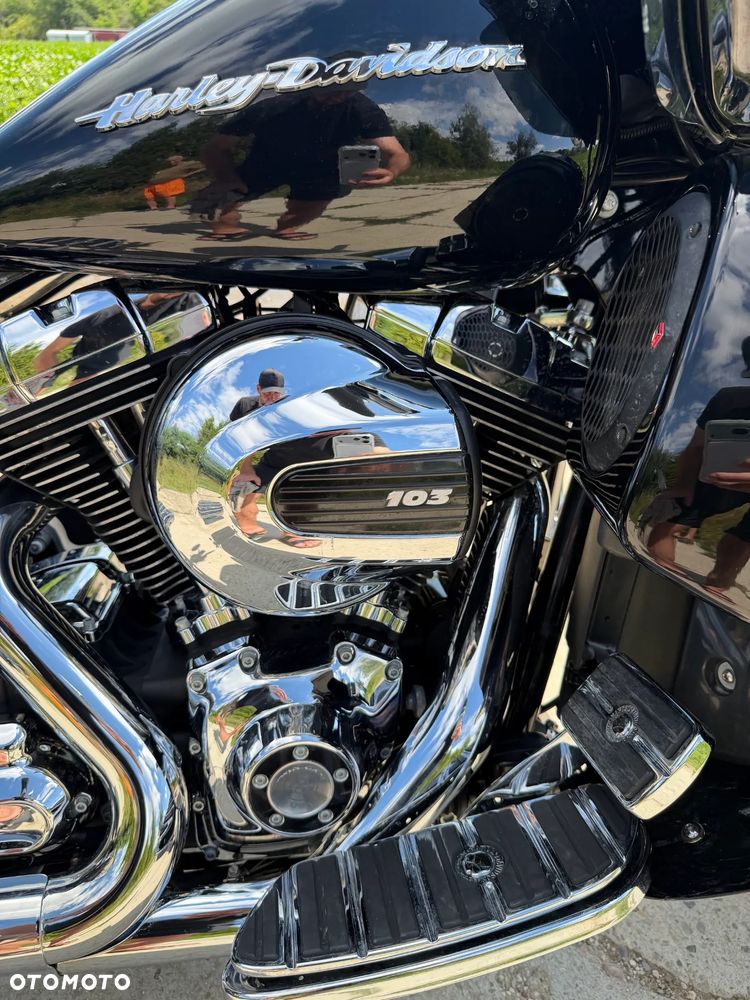 Harley-Davidson Touring Road Glide - 10