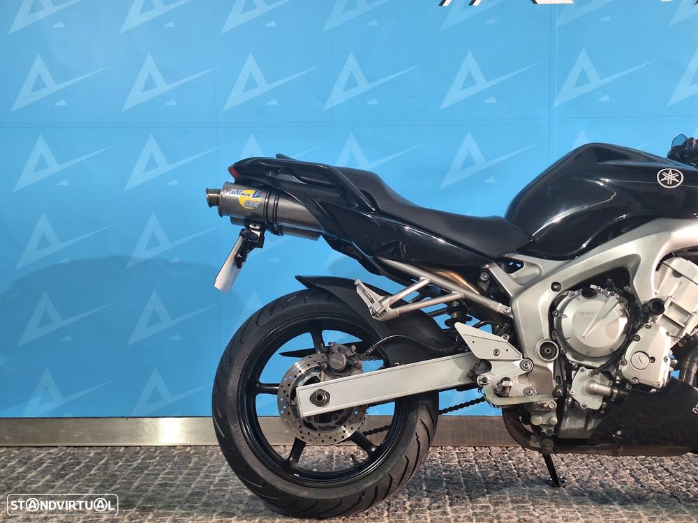 Yamaha FZ 6N - 4