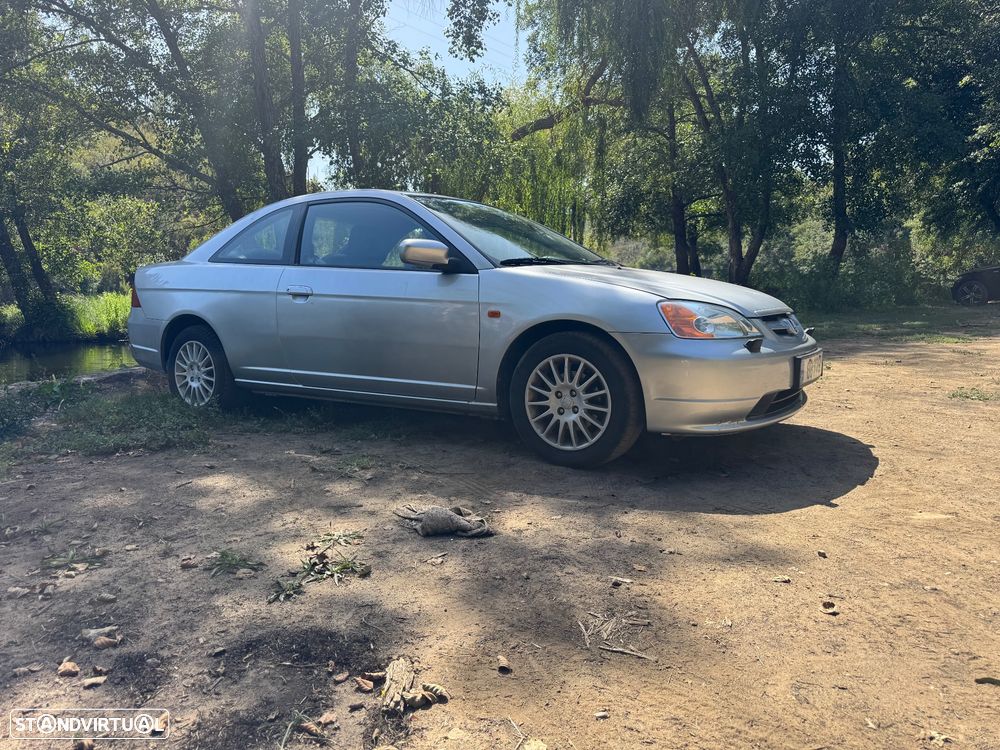 Honda Civic 1.7 ES - 4