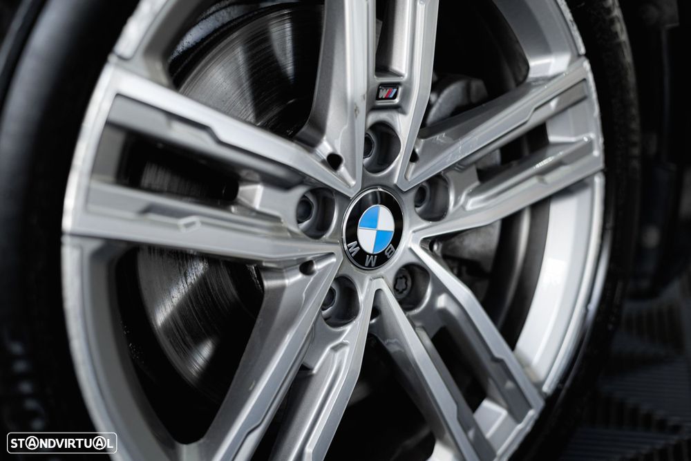 BMW 116 d Pack M - 13