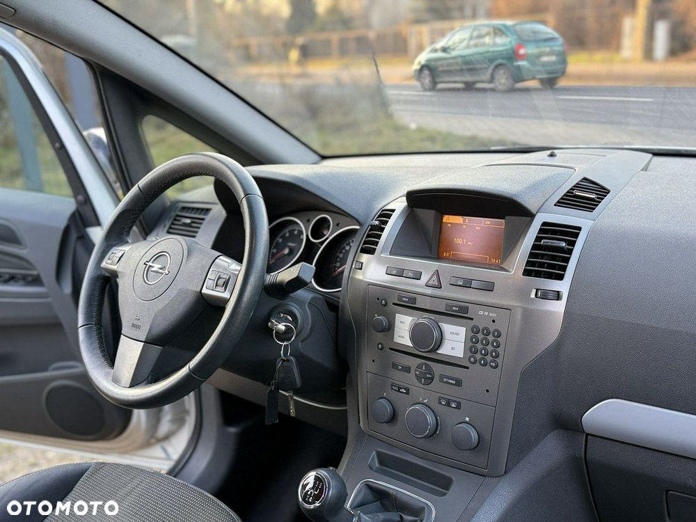 Opel Zafira - 20