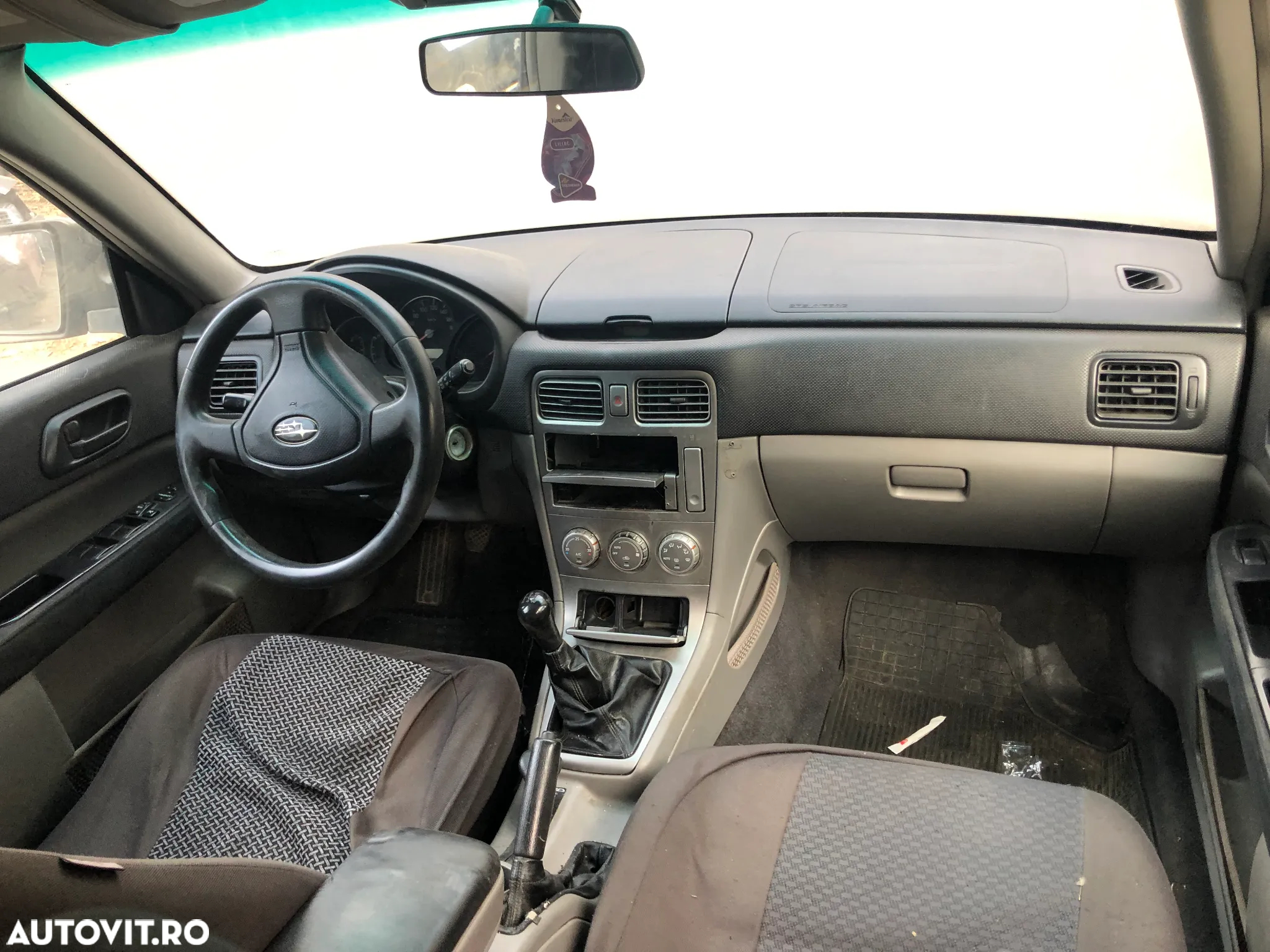 Dezmembrez Subaru Forester facelift 2006 albastru SG/SG5 2.0 benzina - 4