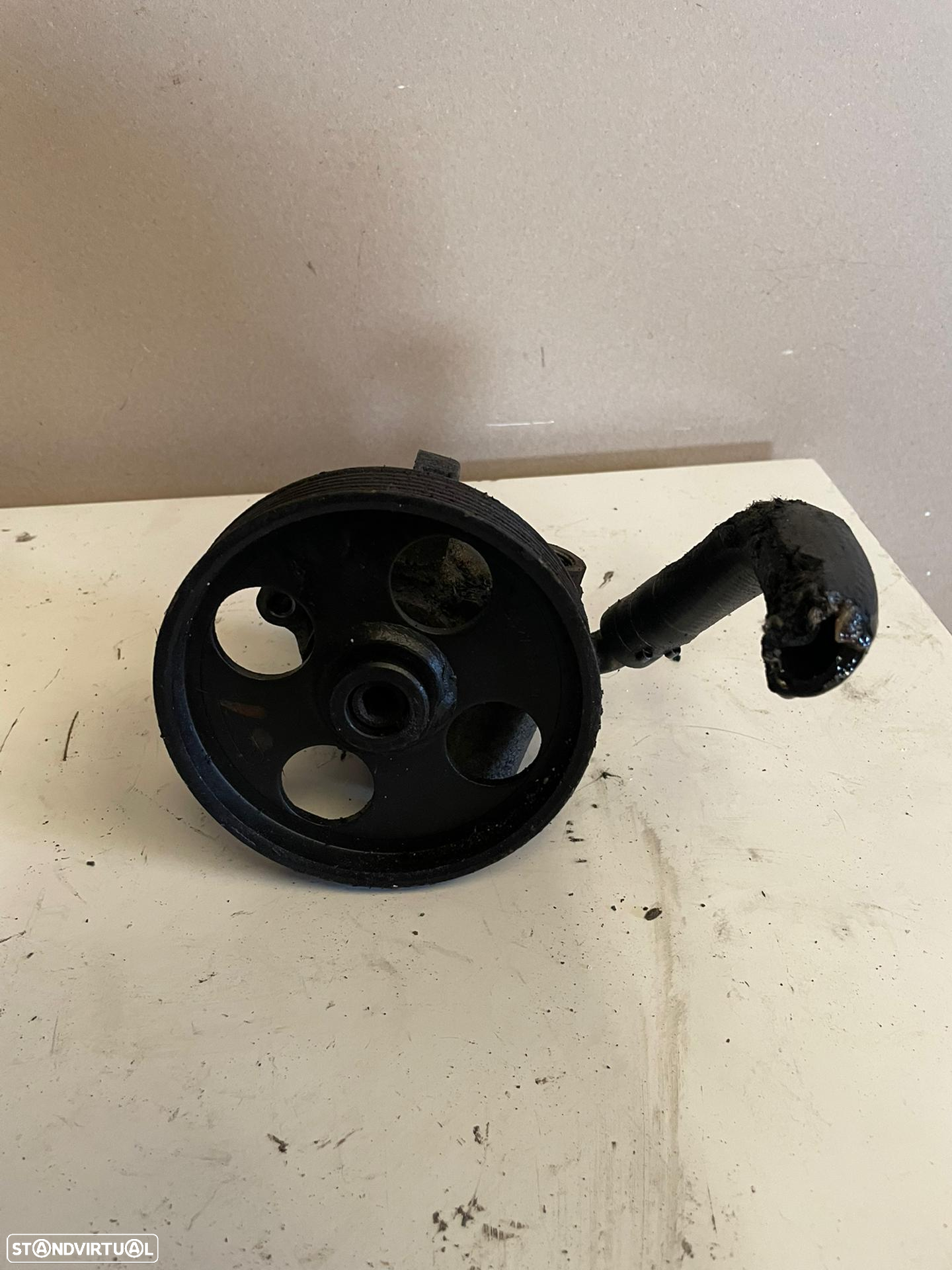 Bomba direção assistida Peugeot 306 2.0 HDI, ano 2000 - 3