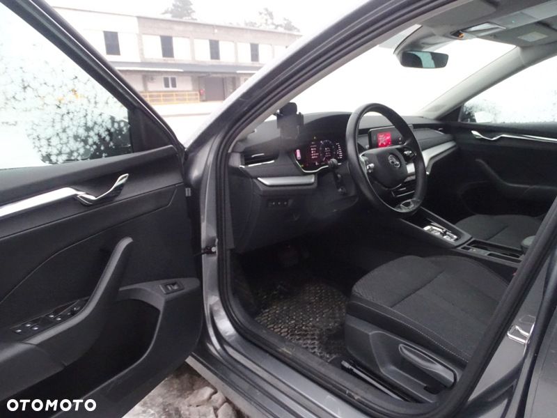 Skoda Octavia 2.0 TDI Style DSG - 9