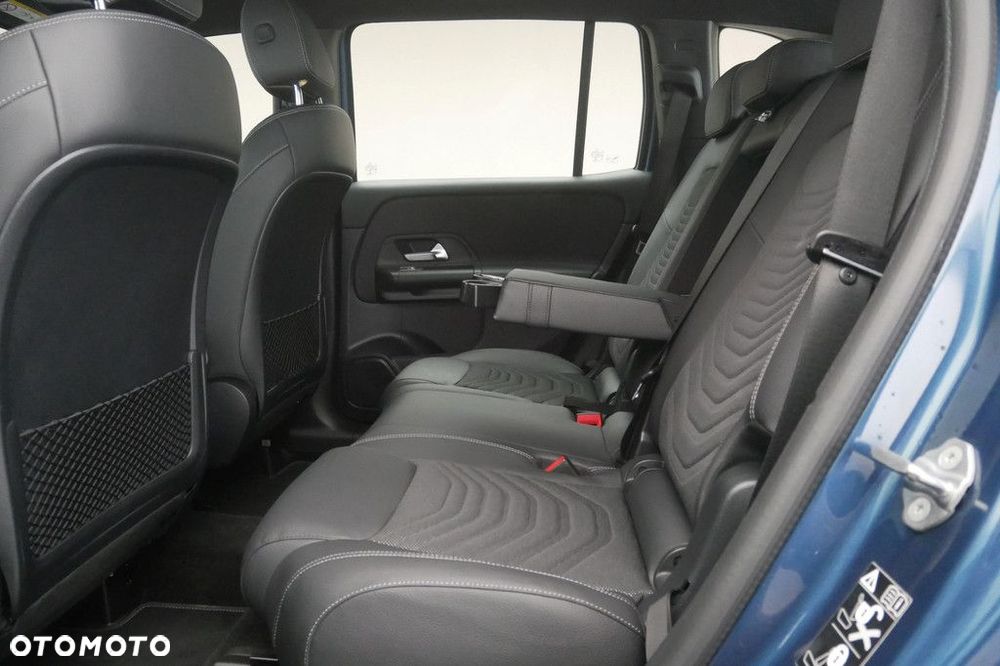 Mercedes-Benz GLB - 15