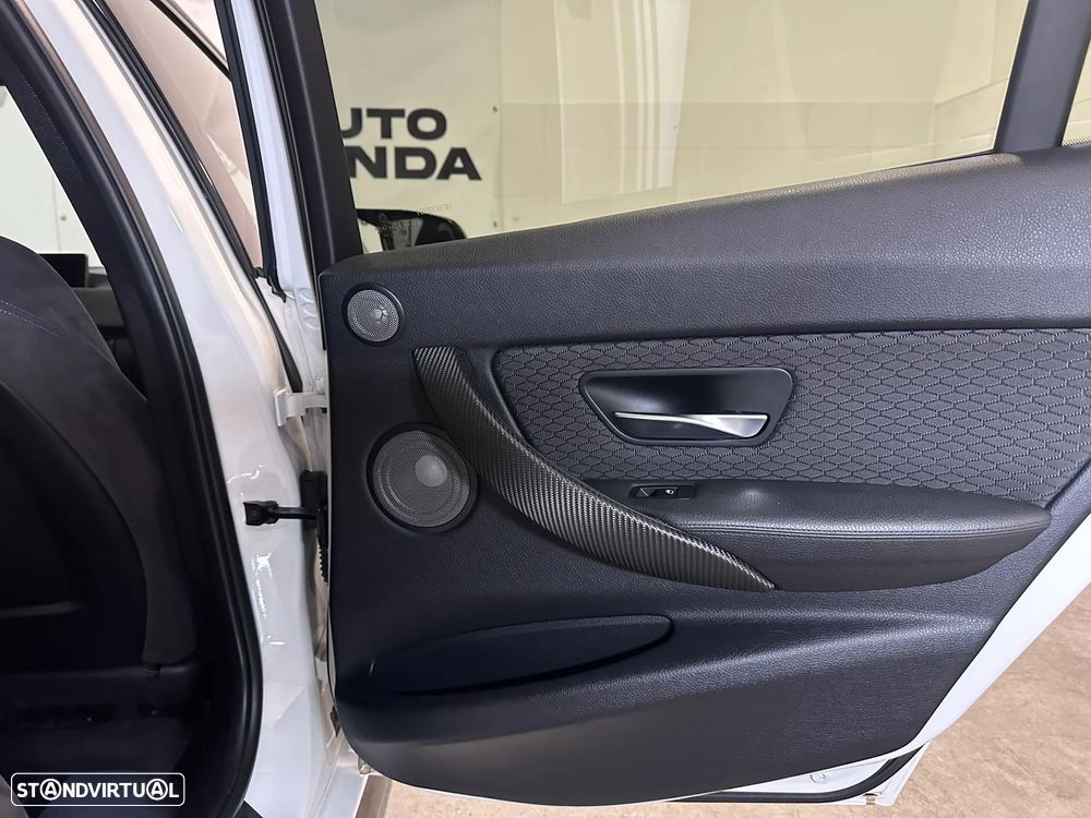 BMW 330 d Aut. M Sport - 25