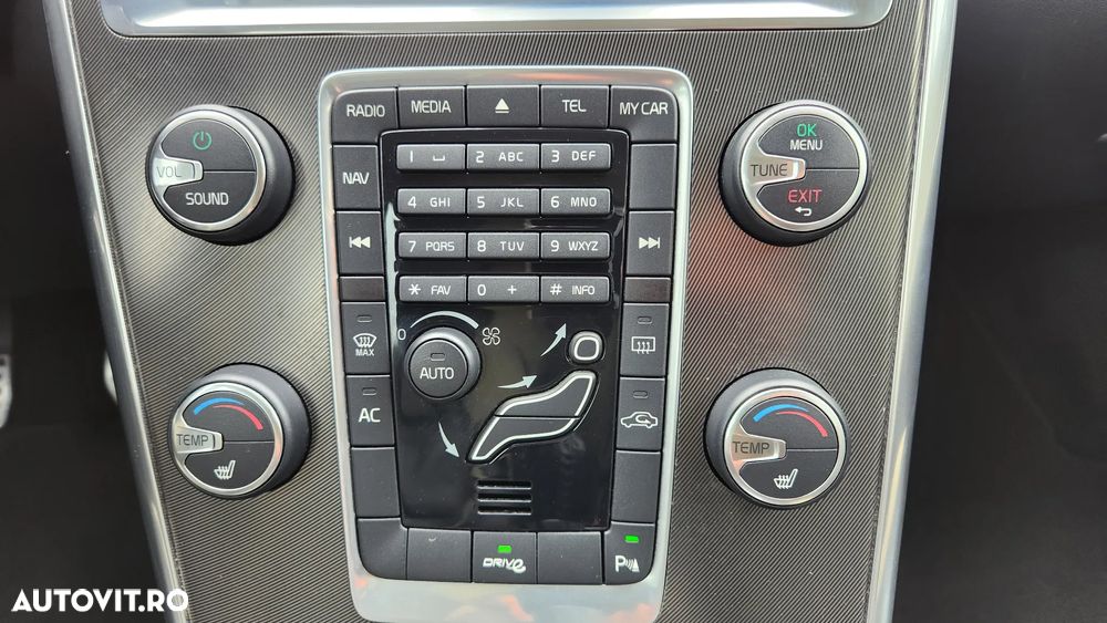 Volvo XC 60 D4 RDesign - 23