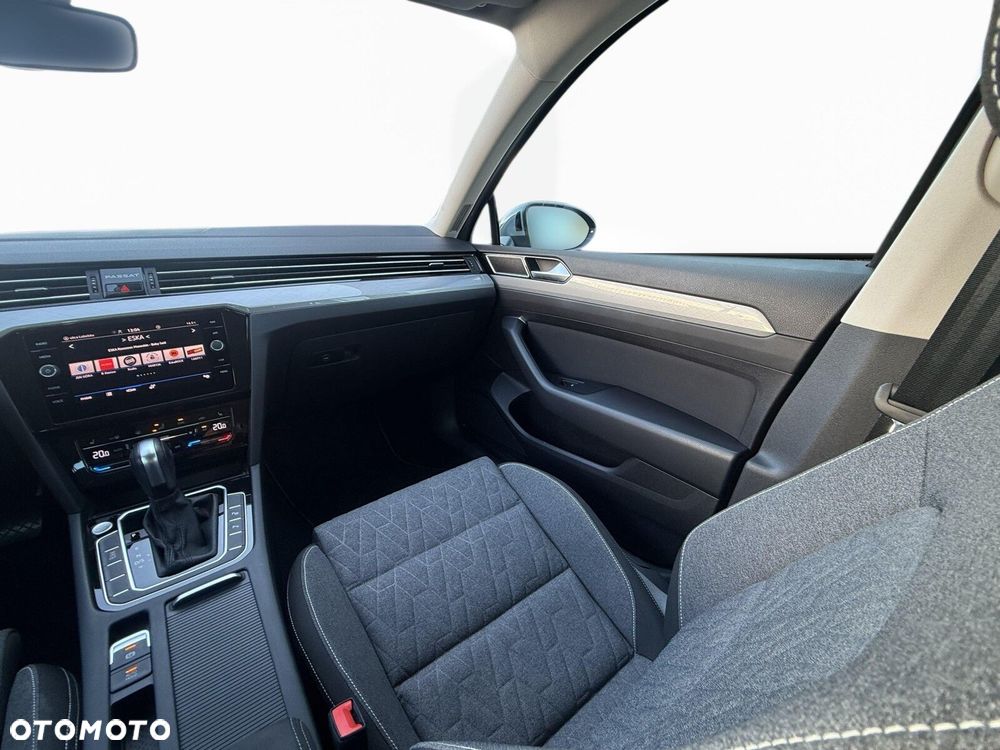 Volkswagen Passat Variant 1.5 TSI EVO Business DSG - 26