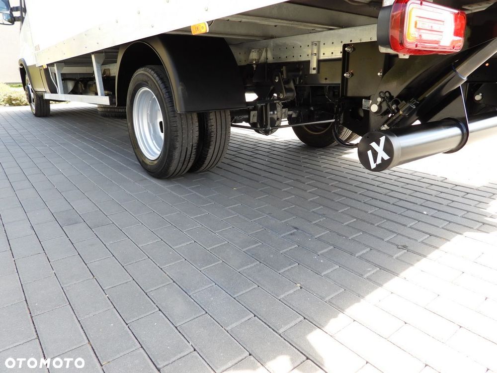 Iveco DAILY 35C16 KONTENER WINDA 8 PALET TEMPOMAT BLIŹNIACZE KOŁA KLIMATYZACJA  160KM - 17