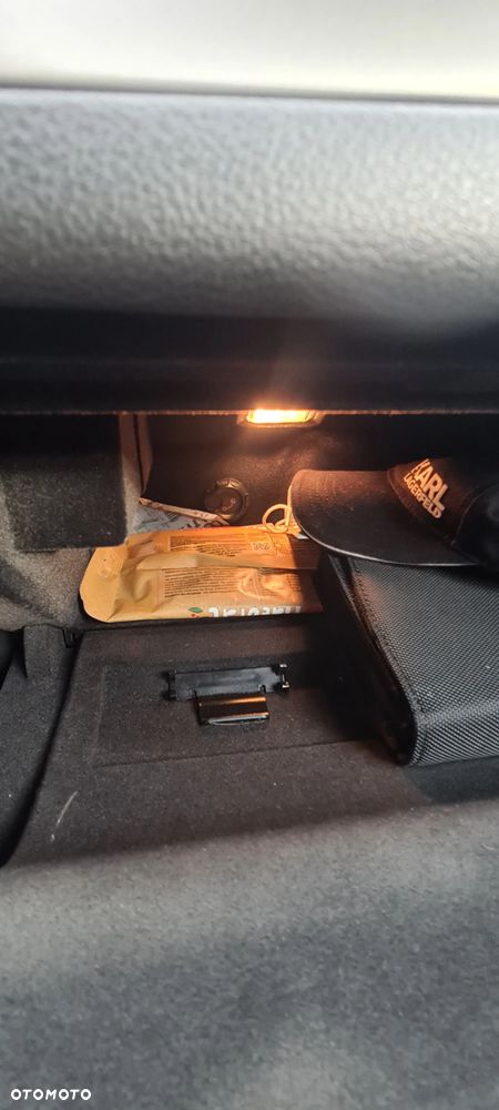 Audi A6 Avant 2.0 TDI Quattro S tronic - 28