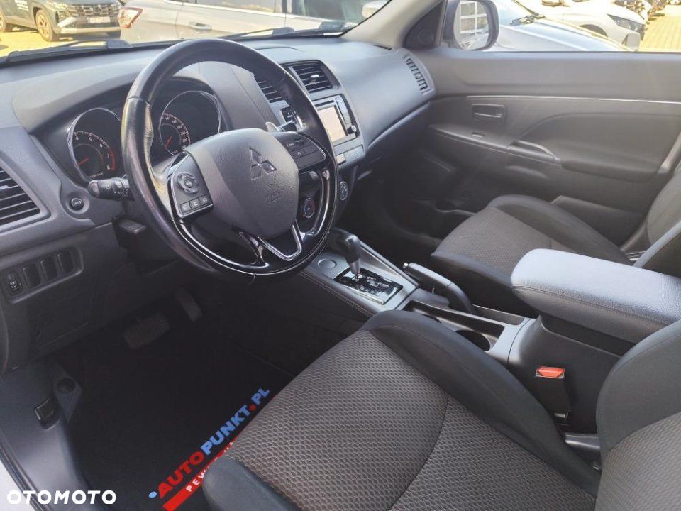 Mitsubishi ASX - 9