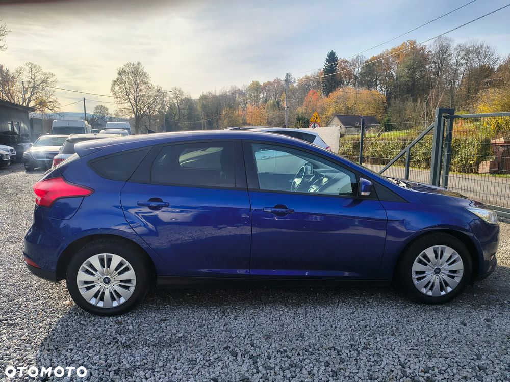 Ford Focus 1.0 EcoBoost 99g Start-Stopp-System Business Edition - 4