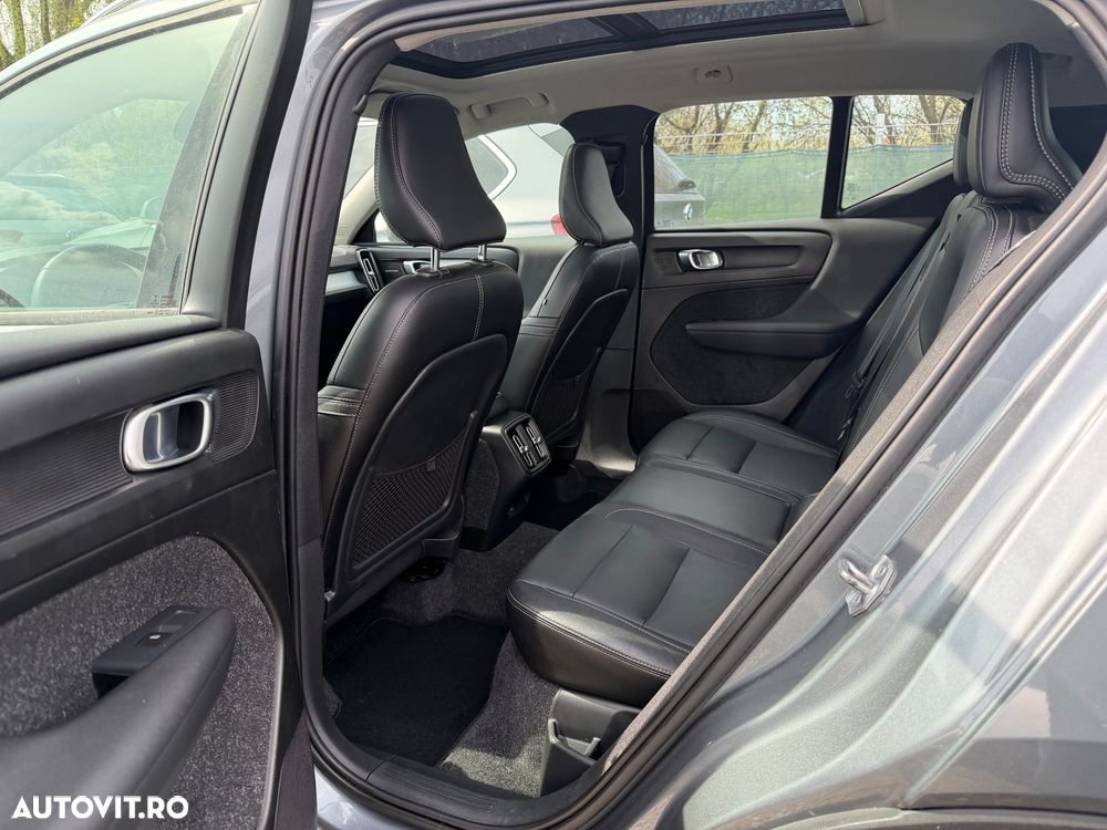 Volvo XC 40 D4 AWD Inscription - 17