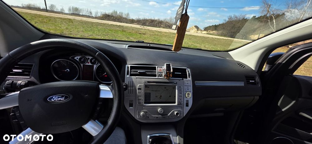 Ford Kuga 2.0 TDCi Titanium - 12