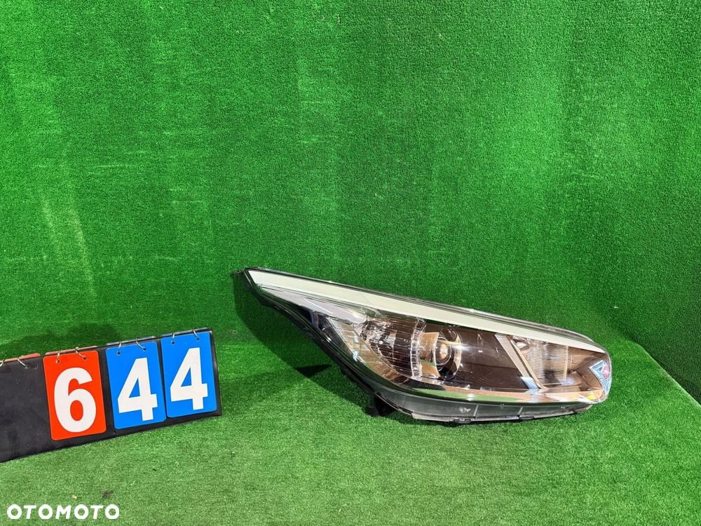 REFLEKTOR PRAWY KIA CEED II zwykła NR:644 - 1
