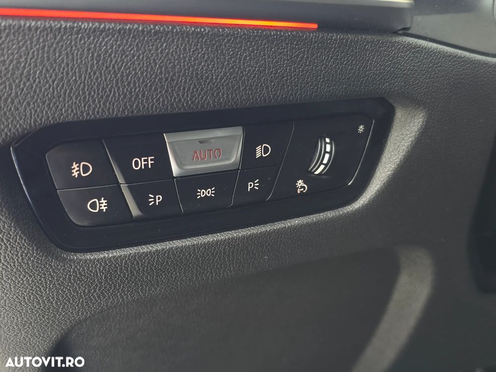 BMW Seria 3 330i xDrive AT - 10