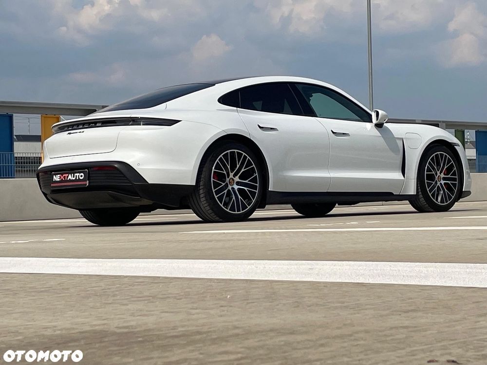 Porsche Taycan 4S Performance Plus - 13