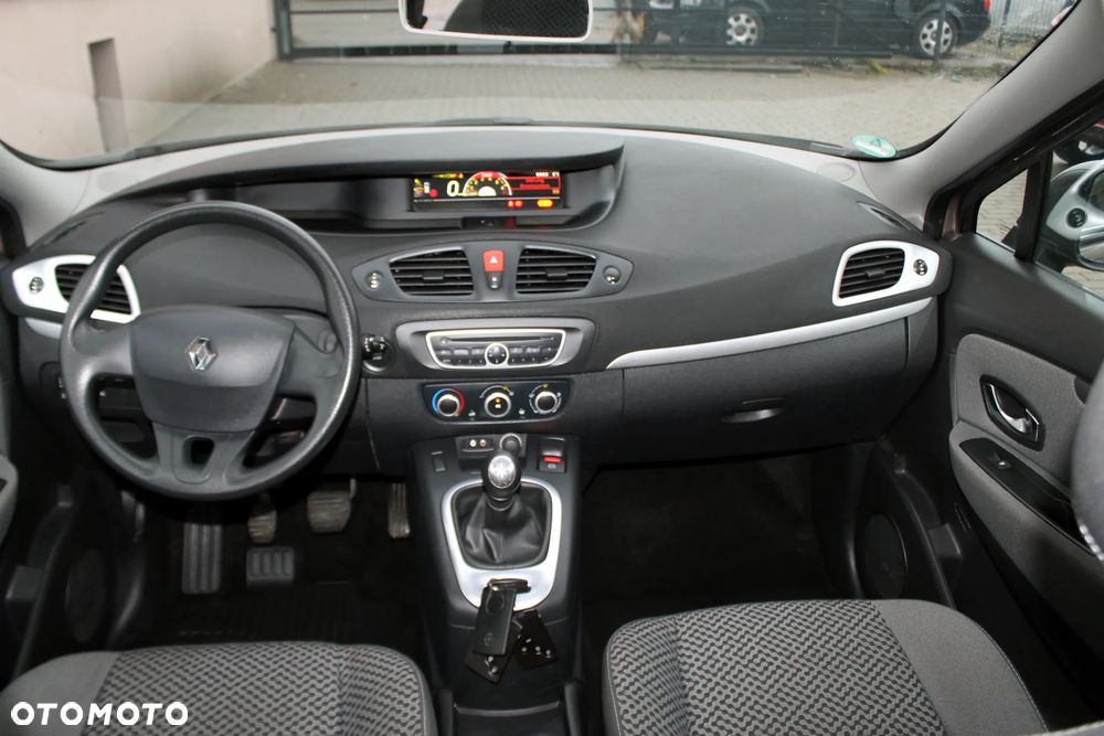 Renault Scenic - 9