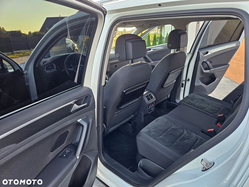 Volkswagen Tiguan - 22