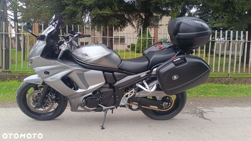 Suzuki GSX - 11