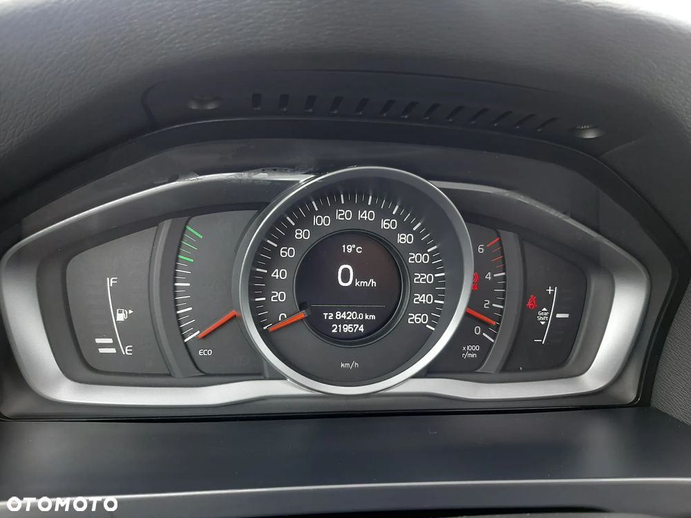 Volvo V60 D2 R-Design Momentum - 21